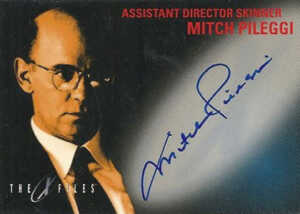 1998 Topps X-Files Fight the Future Autographs Mitch Pileggi
